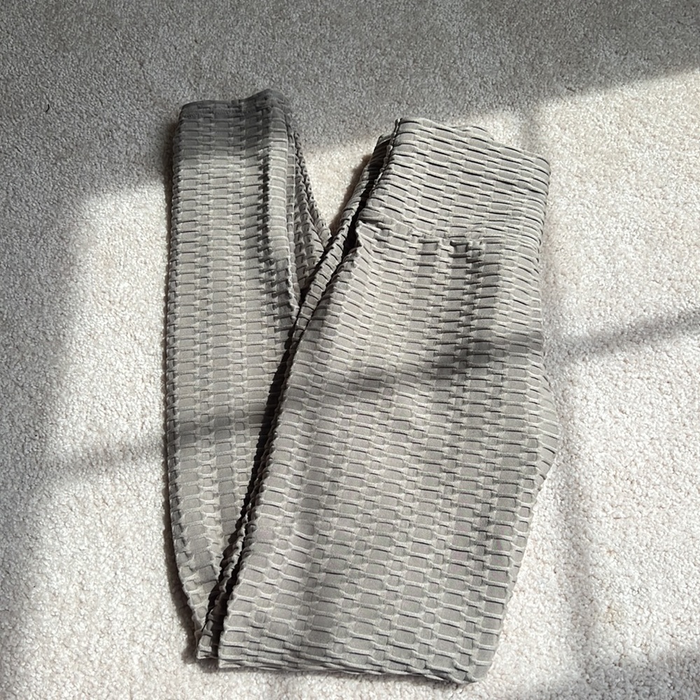 (NWOT) Tan TikTok Leggings - Picture 2 of 6
